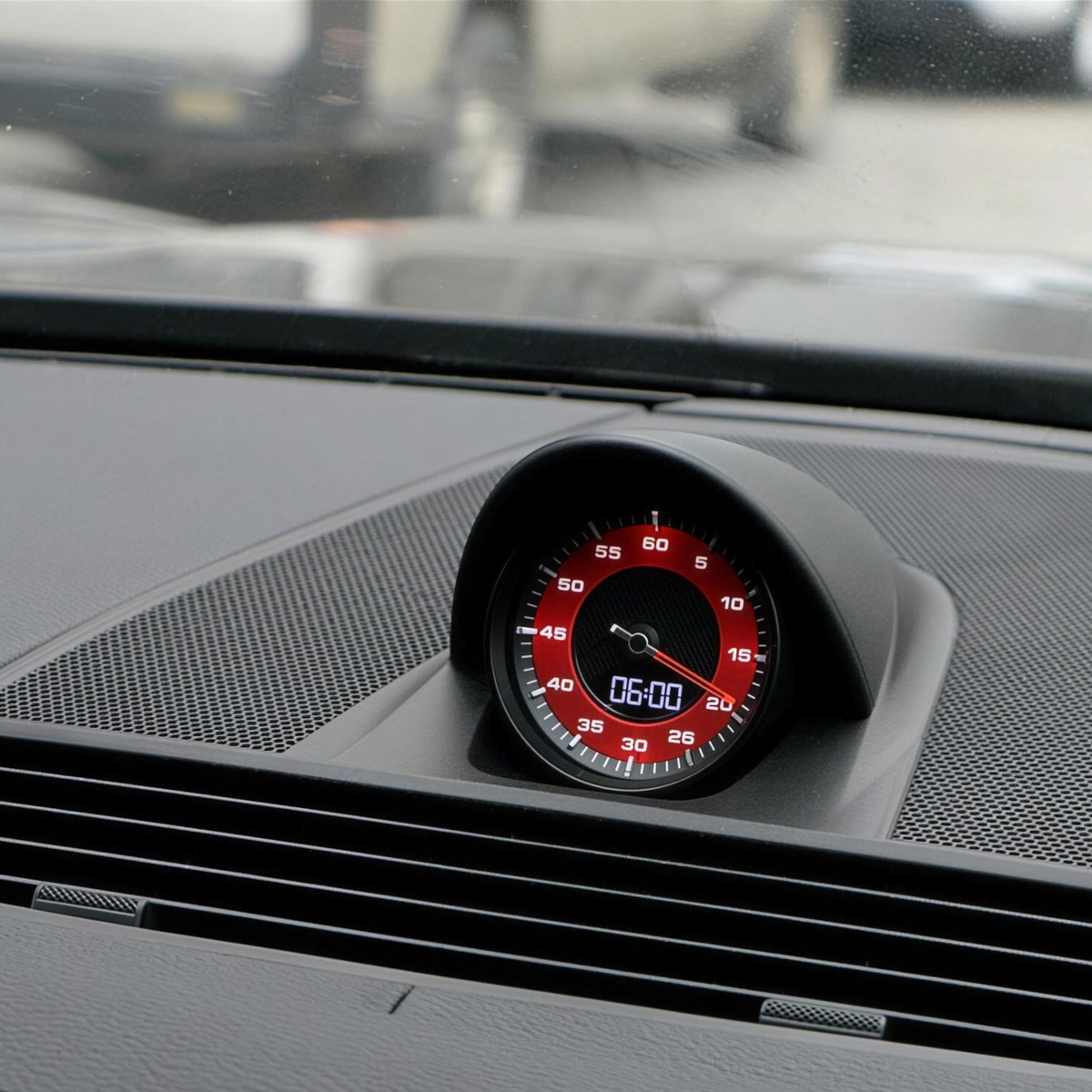 Budík Sport Chrono v palubní desce Porsche Panamera 971